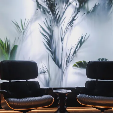 Night Bahnhofcity Szálloda *